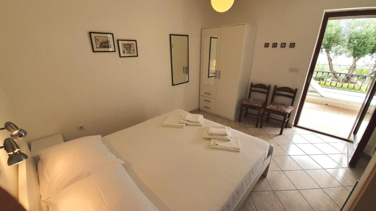 Apartments Dora Banjol Kültér fotó