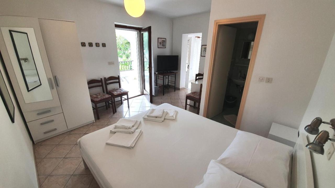 Apartments Dora Banjol Kültér fotó