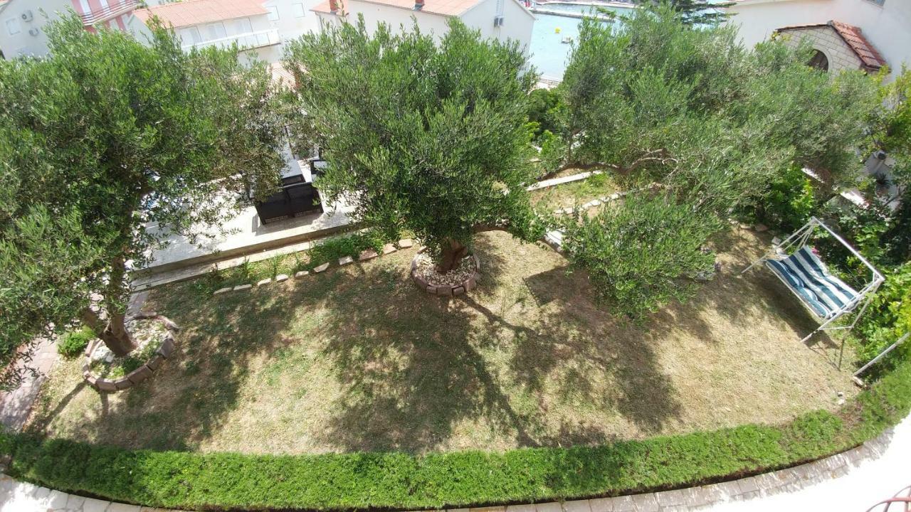 Apartments Dora Banjol Kültér fotó