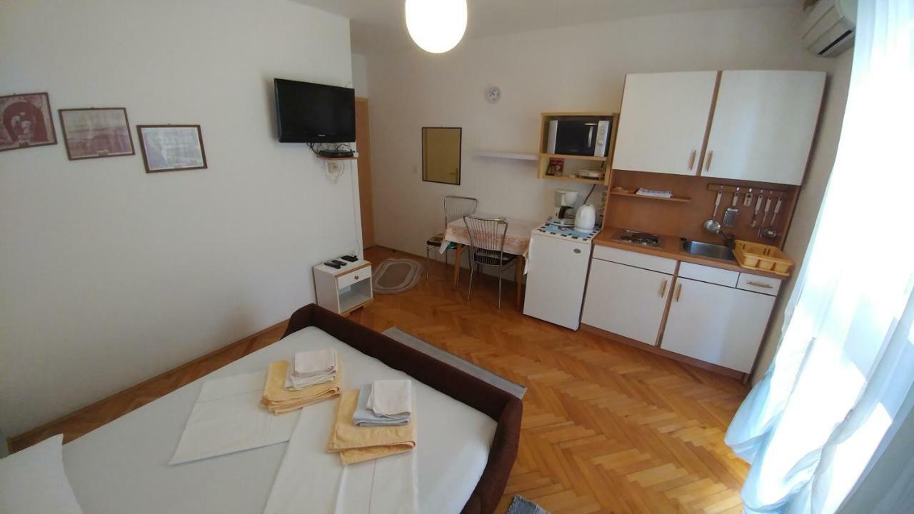 Apartments Dora Banjol Kültér fotó